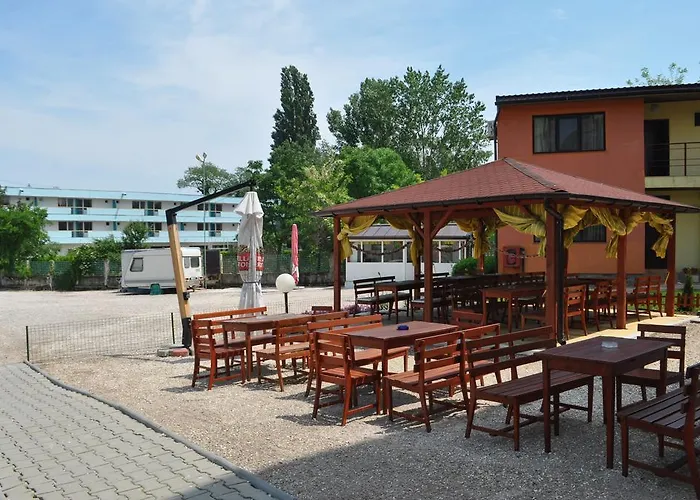 Konukevi Vilele Soarelui Neptun